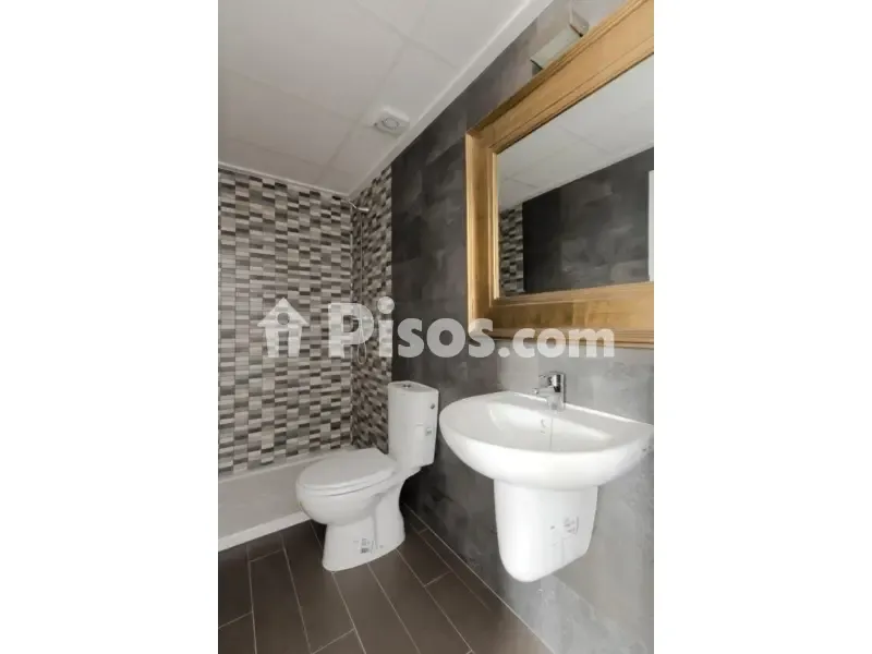 Bathrooms - Modern Flat with Pool in Gran Alacant