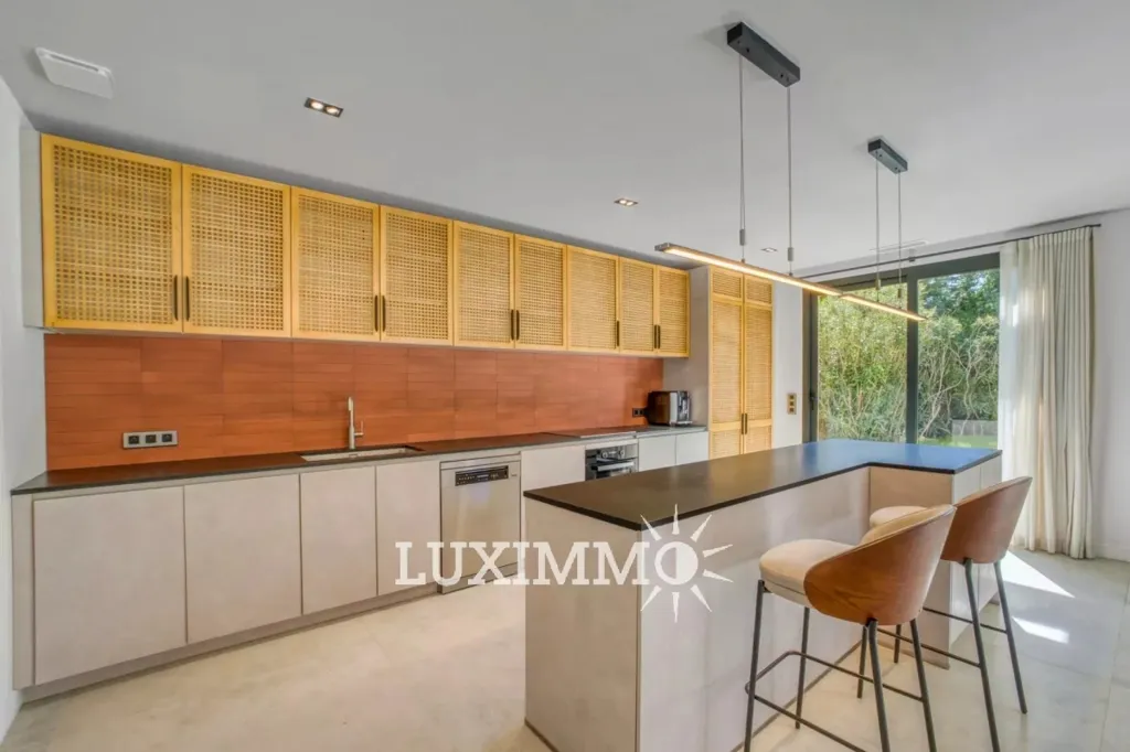 Köök - Modern Villa with Pool in Mougins