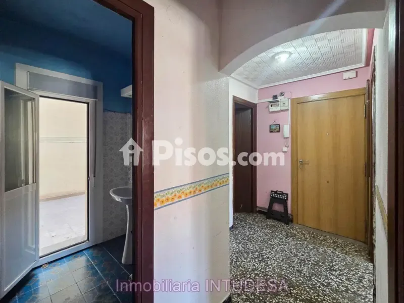 Esik - Flat for Renovation with Patio in Tudela