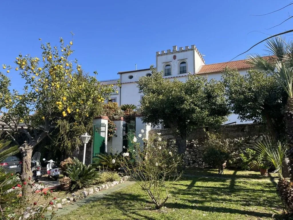 Jardin - Historic Villa with Sea View in Vico Equense
