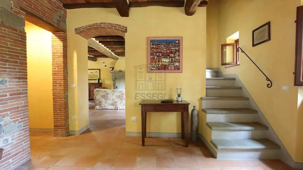 Esik - Rustic Tuscan Farmhouse with Pool near Lucca