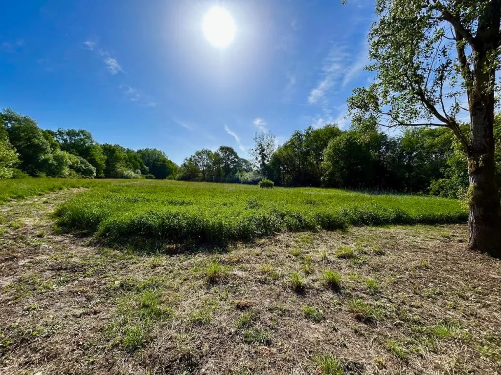 Aed - Leisure Land with River Access in Gievres