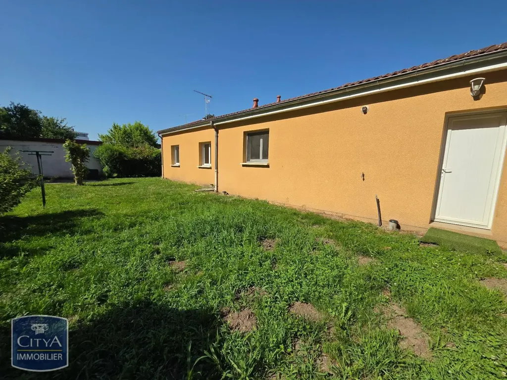 Aed - Pavilion with Garden in Issoire