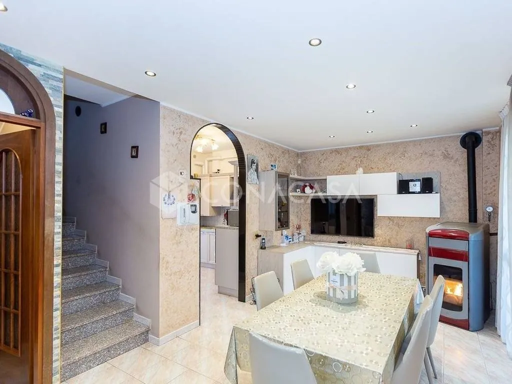 Söögituba - Luxury Villa with Garden in Brugherio
