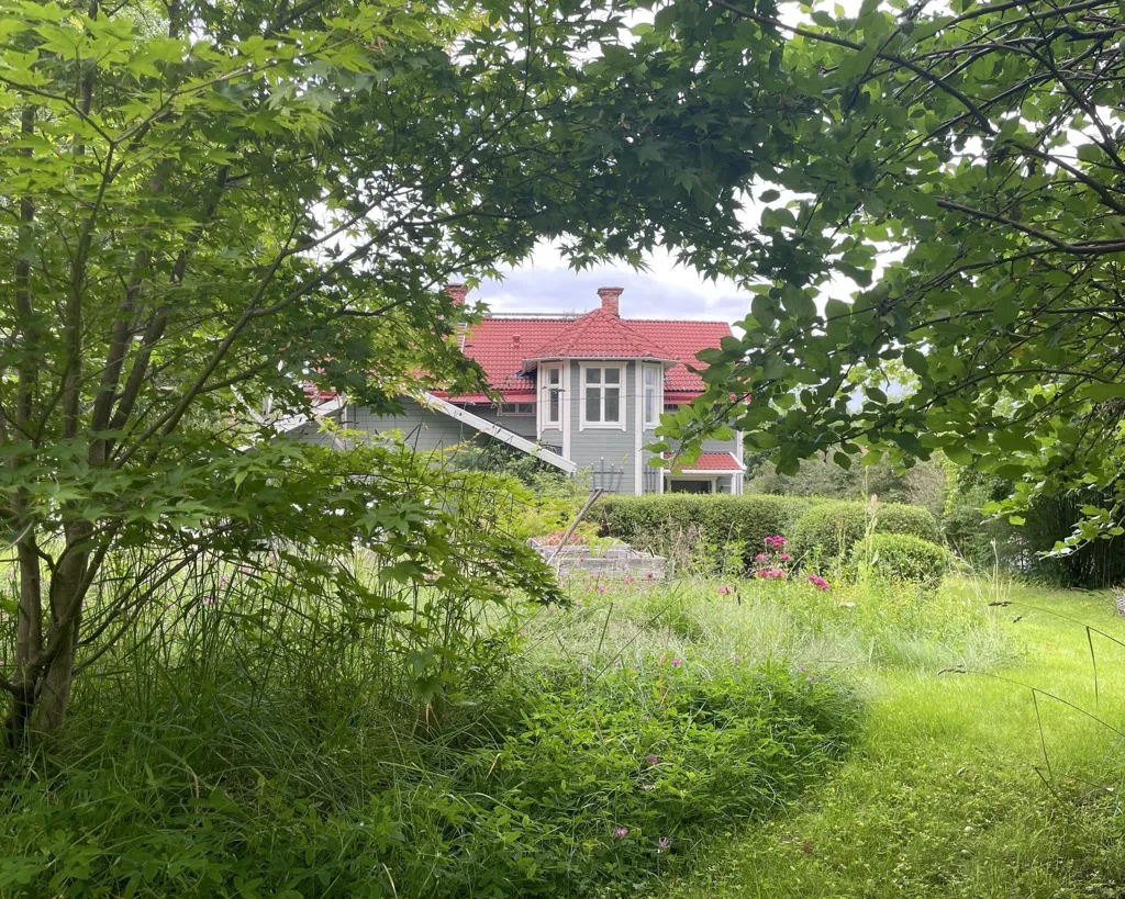 Jardin - Converted Church with Atelier in Gnesta