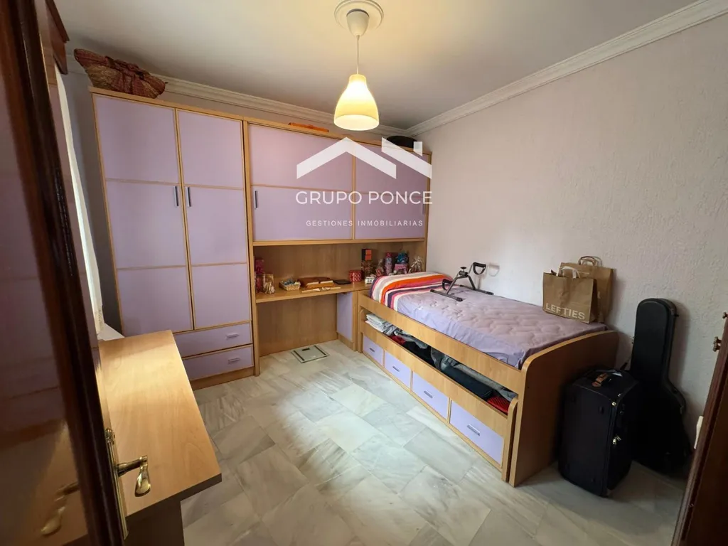 Bedrooms - House with Multiple Units in Jerez Centre