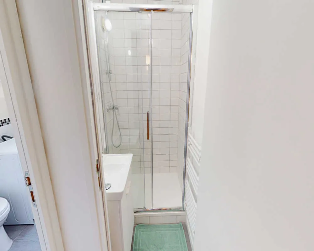 Salles de bain - Chambre Meublée en Colocation au Centre-Ville