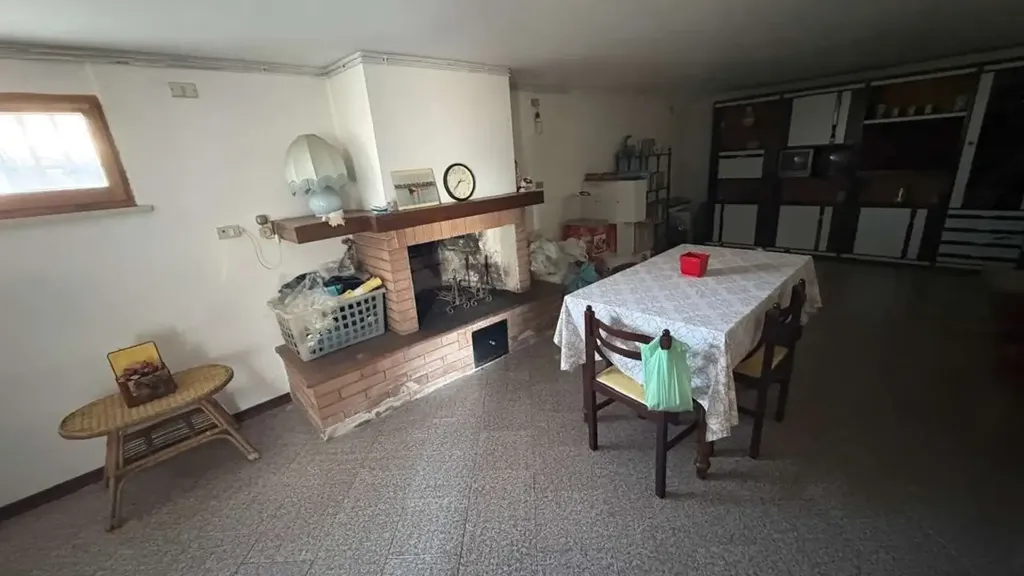 Dining Room - Bifamiliar Villa with Private Garden in Formignana