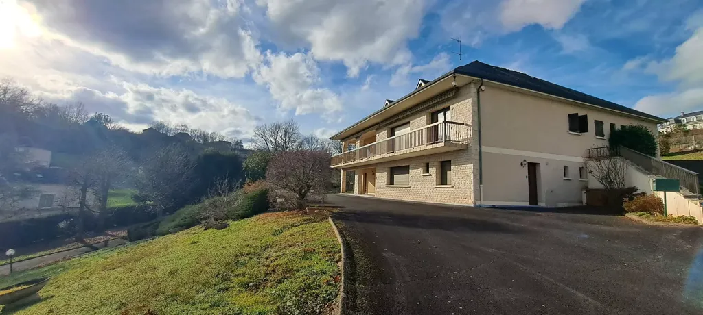 Extérieur - Maison avec Vue Dégagée sur les Hauteurs d'Objat