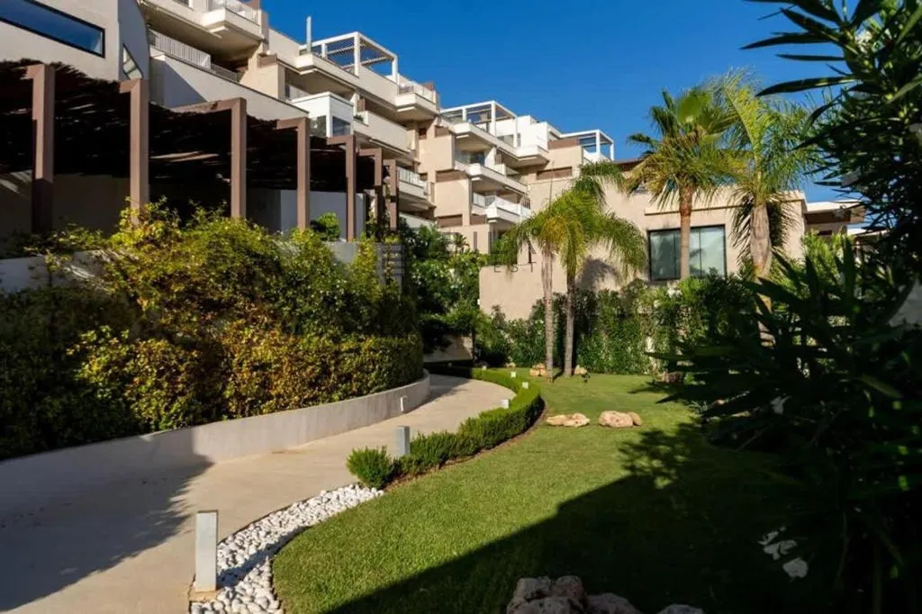 Aed - Apartment with Pool in La Cala de Mijas