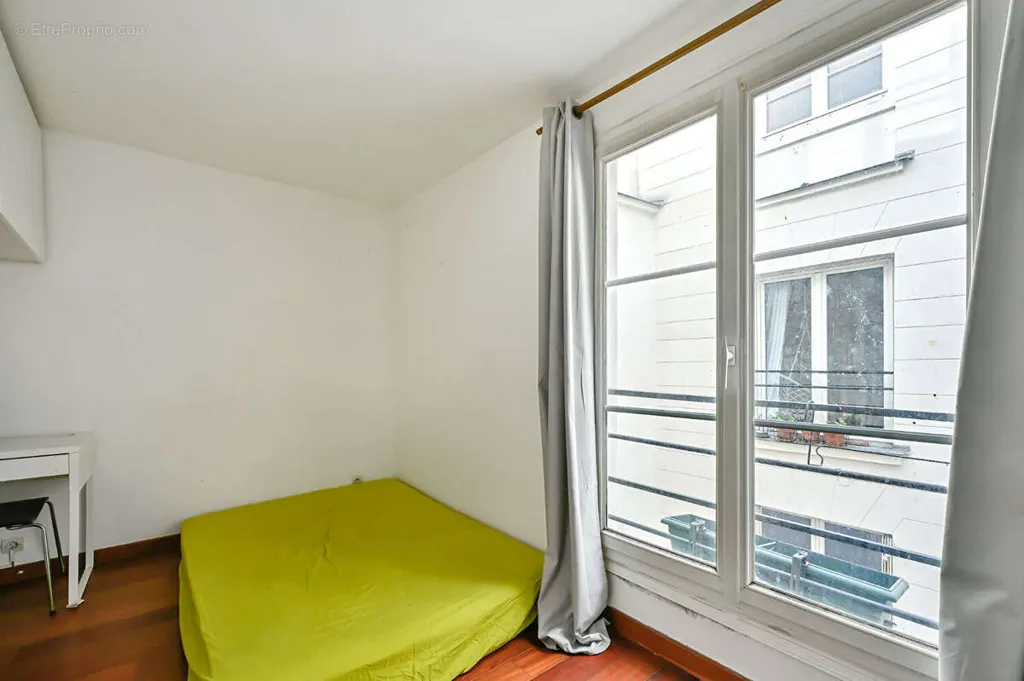 Chambres - Appartement Parisien avec Charme au 3ème Étage