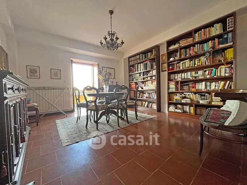Salle à manger - Terraced House with Mountain View in Barisciano