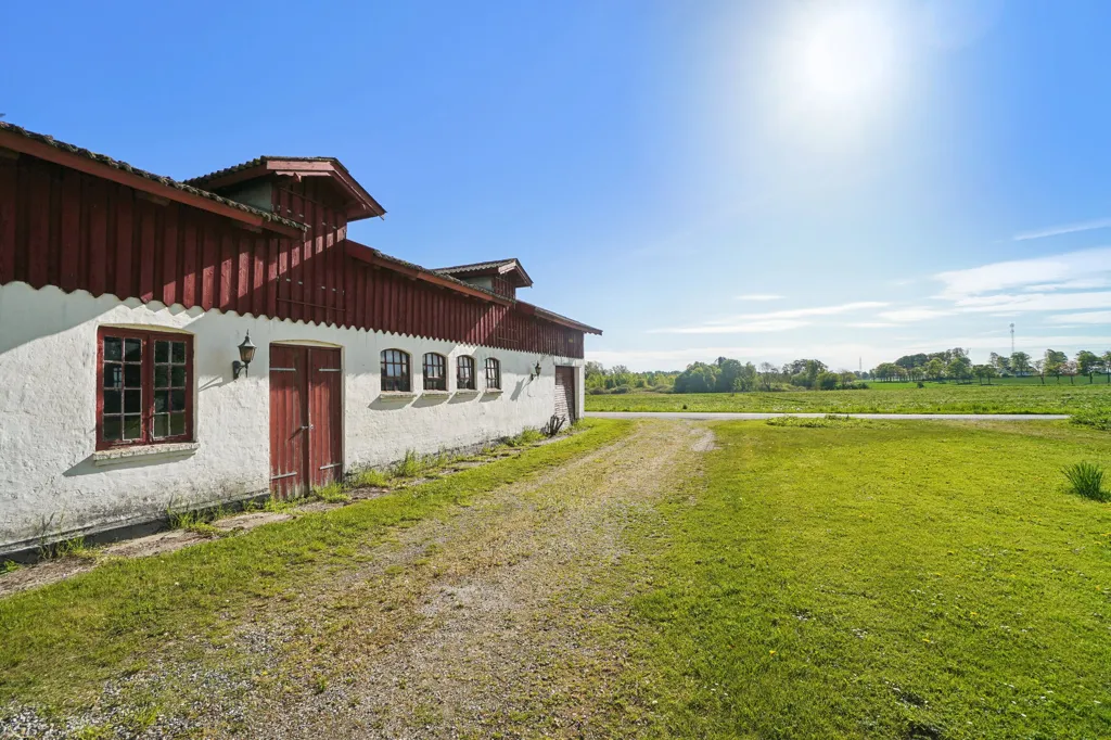 Välivaade - Renovated Rectory with Forest View in Hvedstrup