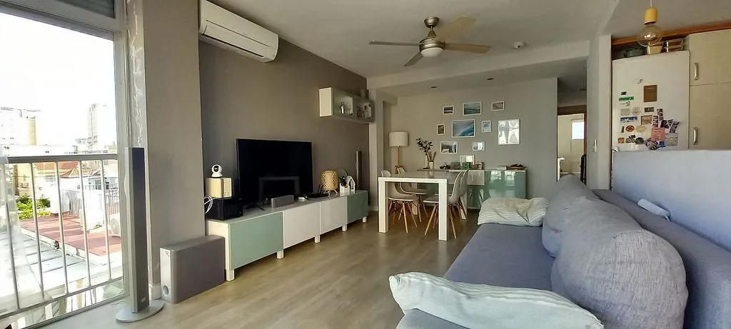 Elutuba - Beachfront Flat with Garage in Rabida Street
