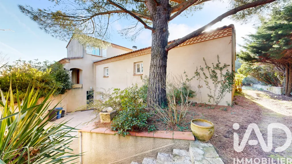 Extérieur - Maison Traditionnelle avec Piscine à Balma
