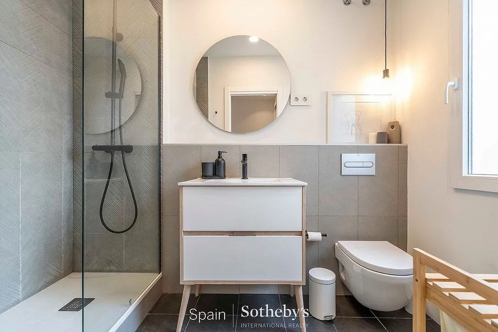 Salles de bain - Apartment with Air Conditioning in Goya, Madrid