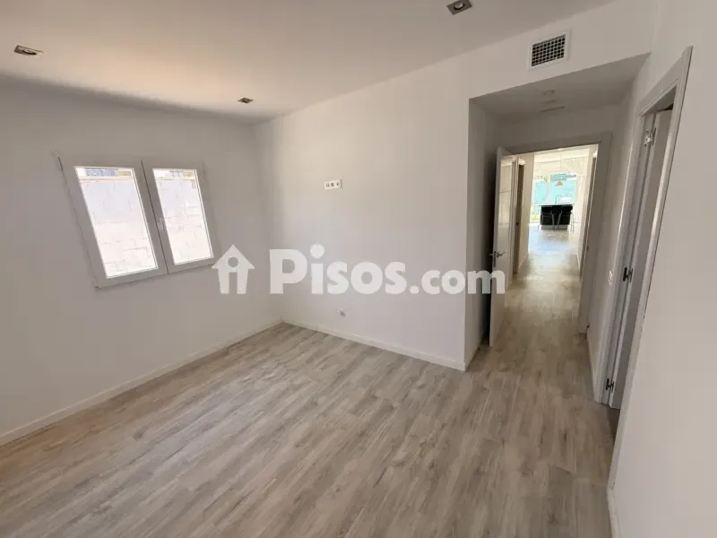 Toad - New Flat with Pool in Creixell