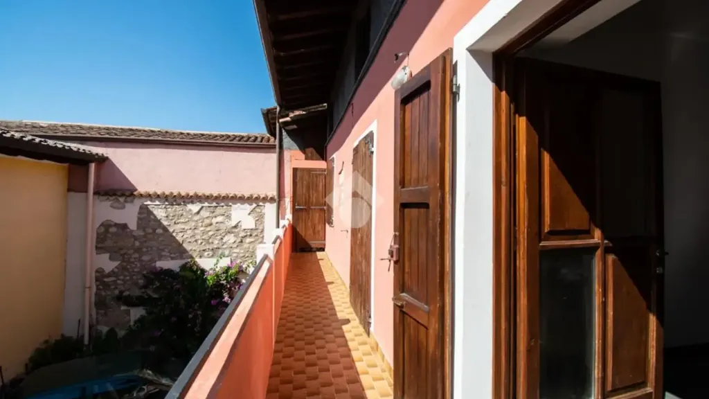 Balcon - Two-Level Apartment with Balcony in Manerba del Garda