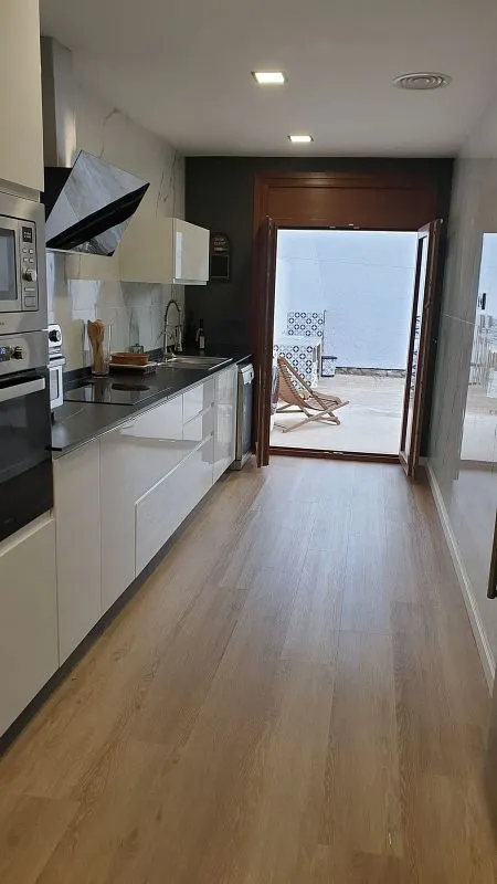 Cuisine - Modernised House with Terrace in Casalot