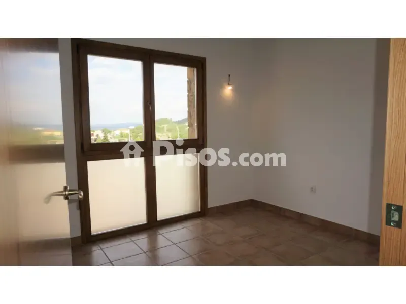 Pièces - Rustic Chalet with Garden in Santa Eulàlia de Riuprimer