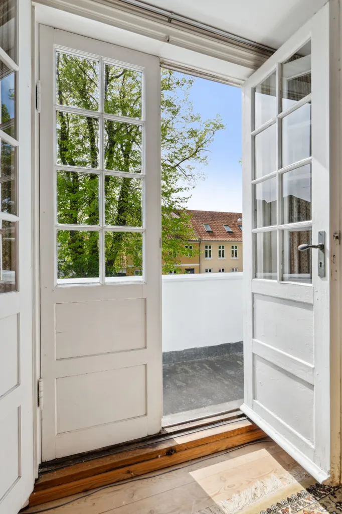 Rõdu - 1927 Villa with Exceptional Light in Klostergade
