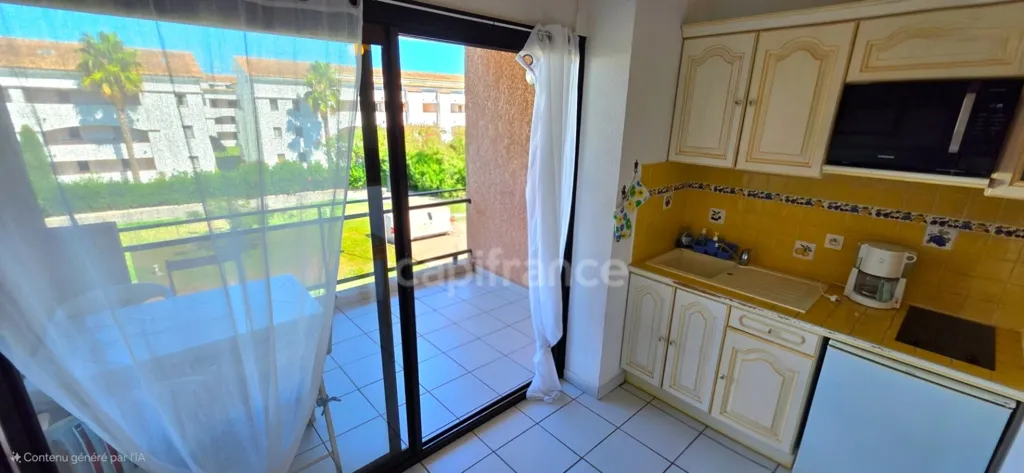 Cuisine - T3 en Duplex avec Terrasse et Piscine à Proximité de la Plage