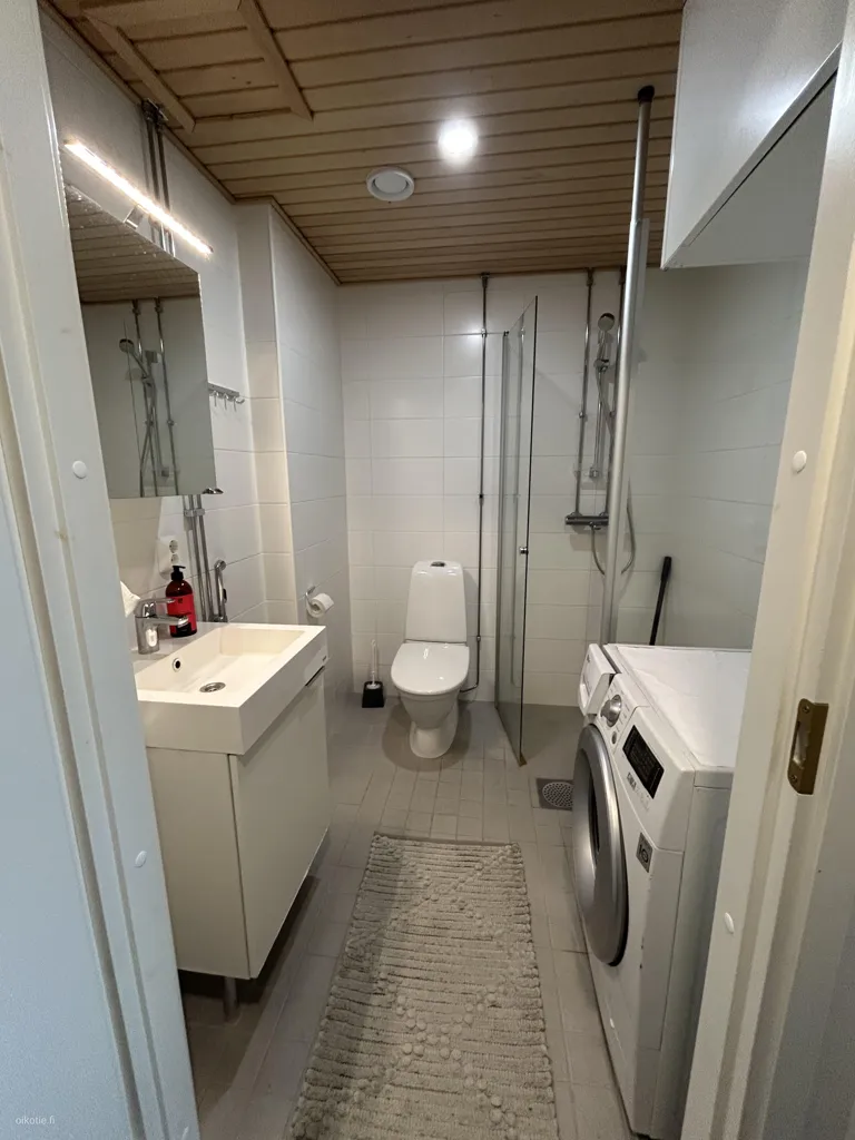 Bagni - Bright Studio with Balcony in Oulu