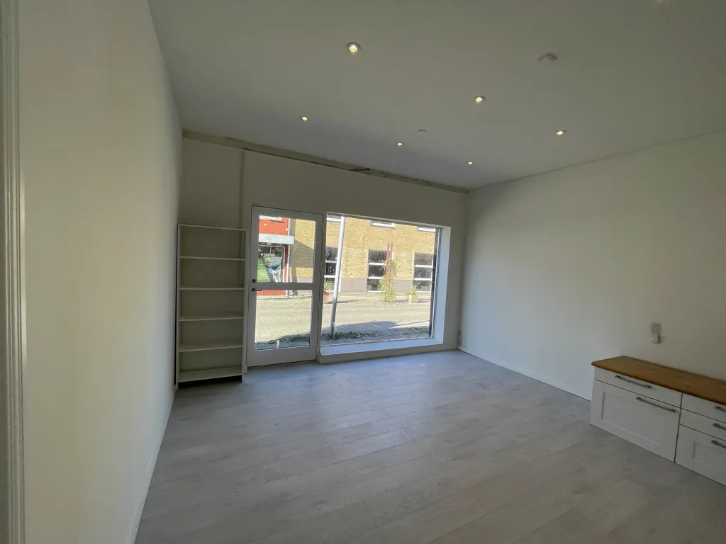 Rooms - Renovated House with Garden in Rødby