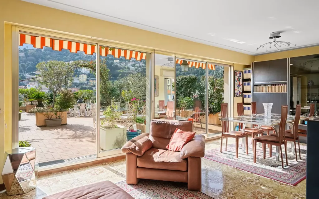 Elutuba - Penthouse with Rooftop Terrace in Nice