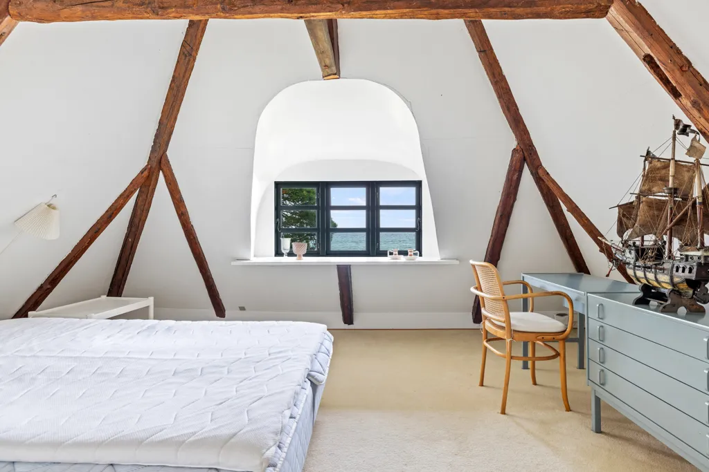 Chambres - Historic Timber-Frame House with Water View in Nyborg