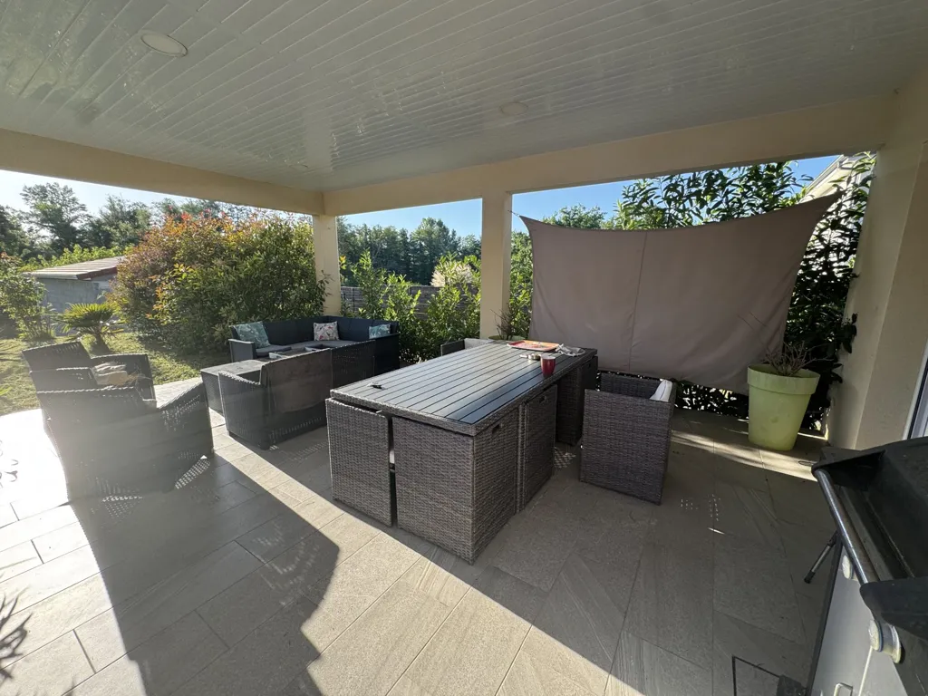 Terrasse - Villa de Plain Pied avec Piscine à 10 min de Montluçon