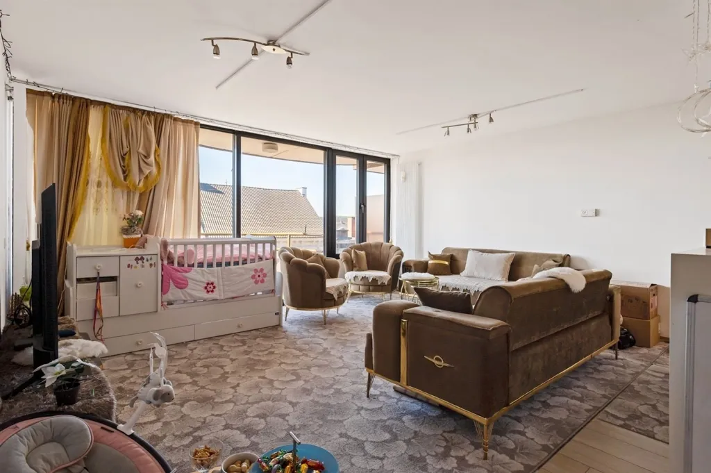 Séjour - Appartement Lumineux avec Parking à Sint-Niklaas