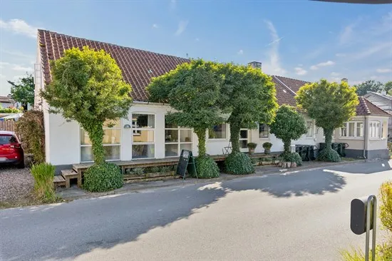 6-toaline maja asukohas Knebel