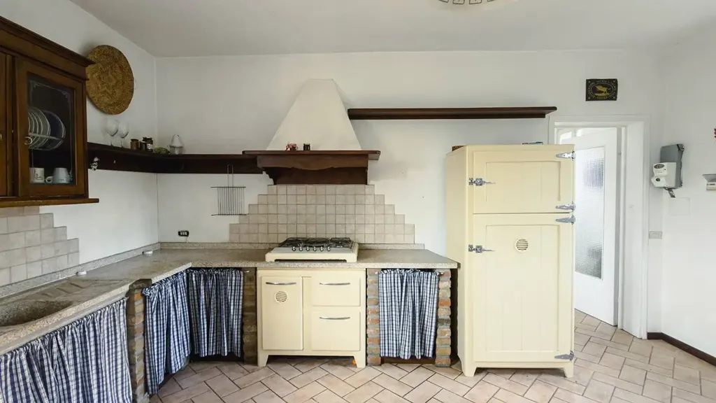 Cuisine - Lombard Rustic Villa with Garden in Torrazza Coste