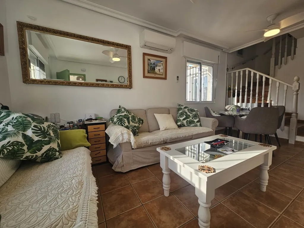 Elutuba - South-Facing Bungalow with Pool in La Zenia