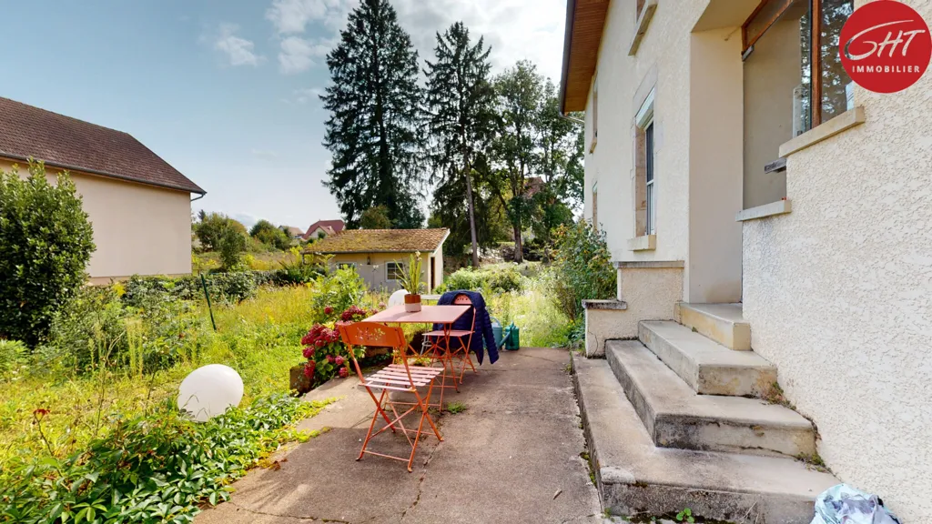 Jardin - Maison en Pierre au Charme de l'Ancien à Serre-les-Sapins