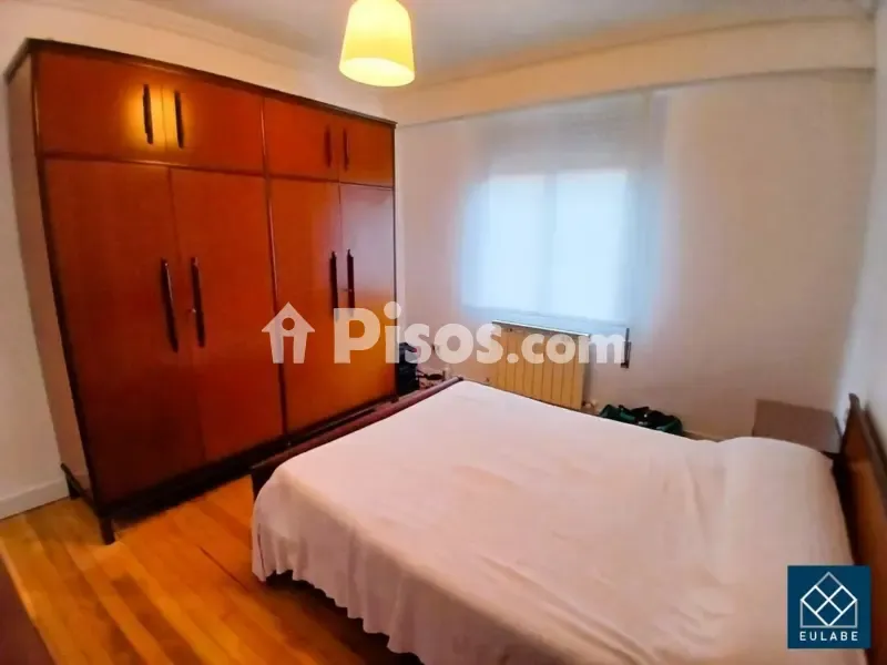 Chambres - Ample 3-Bedroom Flat with Balcony in Eibar