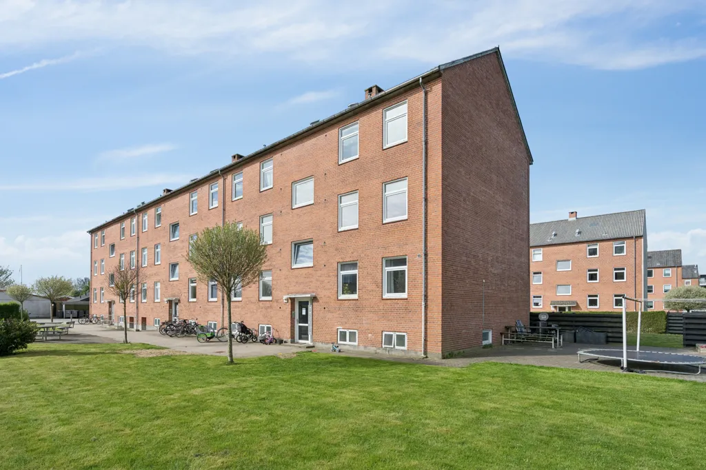 Välivaade - Apartment with Functional Layout in Randers NØ