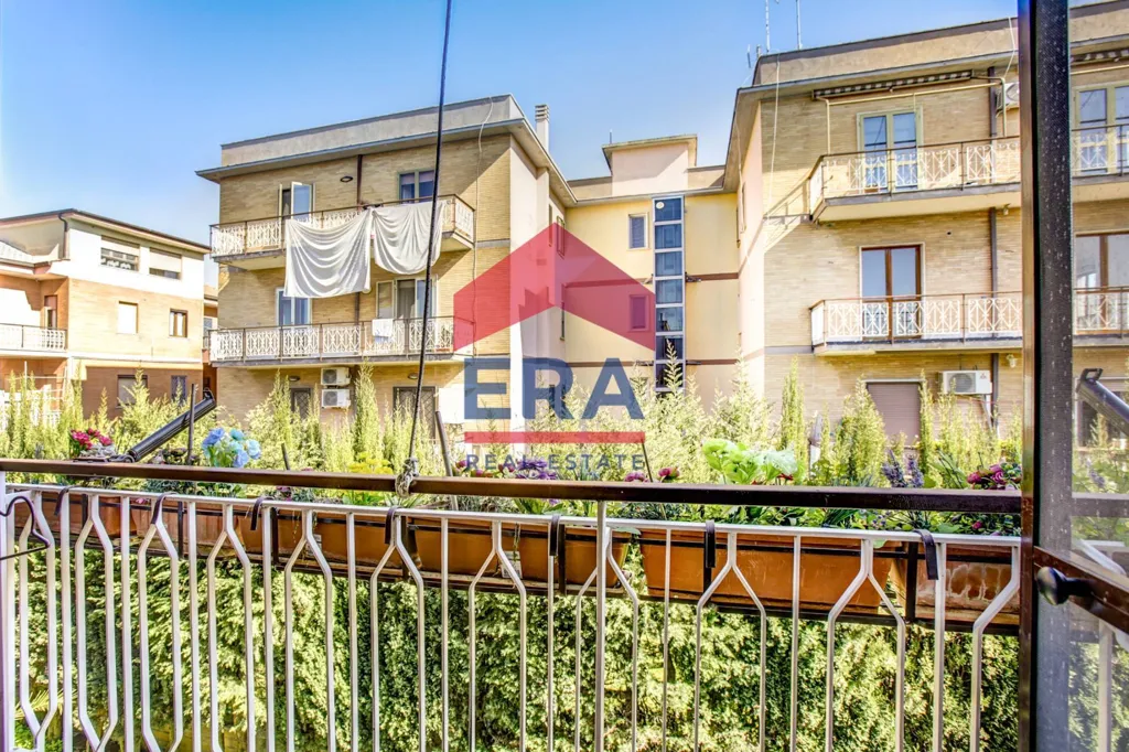 Balcon - Spacious Apartment with Balcony in Acilia, Rome