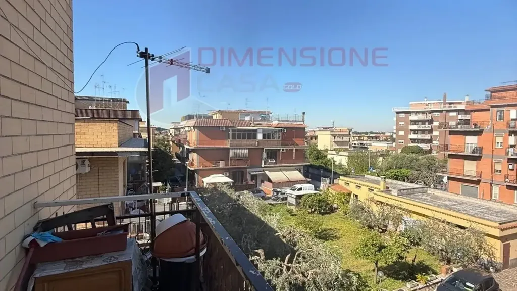 Balcon - Three-Bedroom Apartment with Balcony in Rome