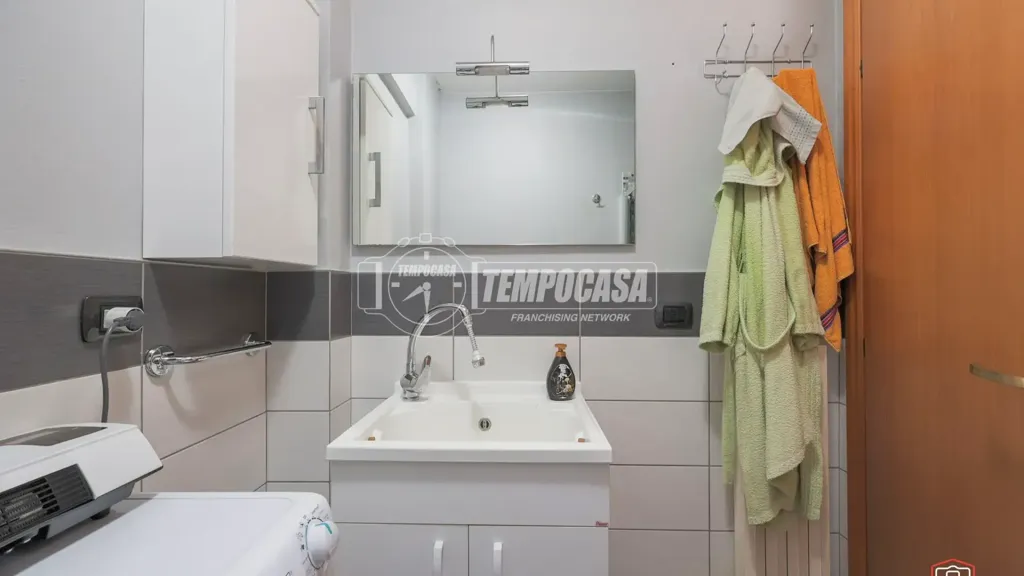 Vannitoad - Spacious Triplex with Terrace in Coriano