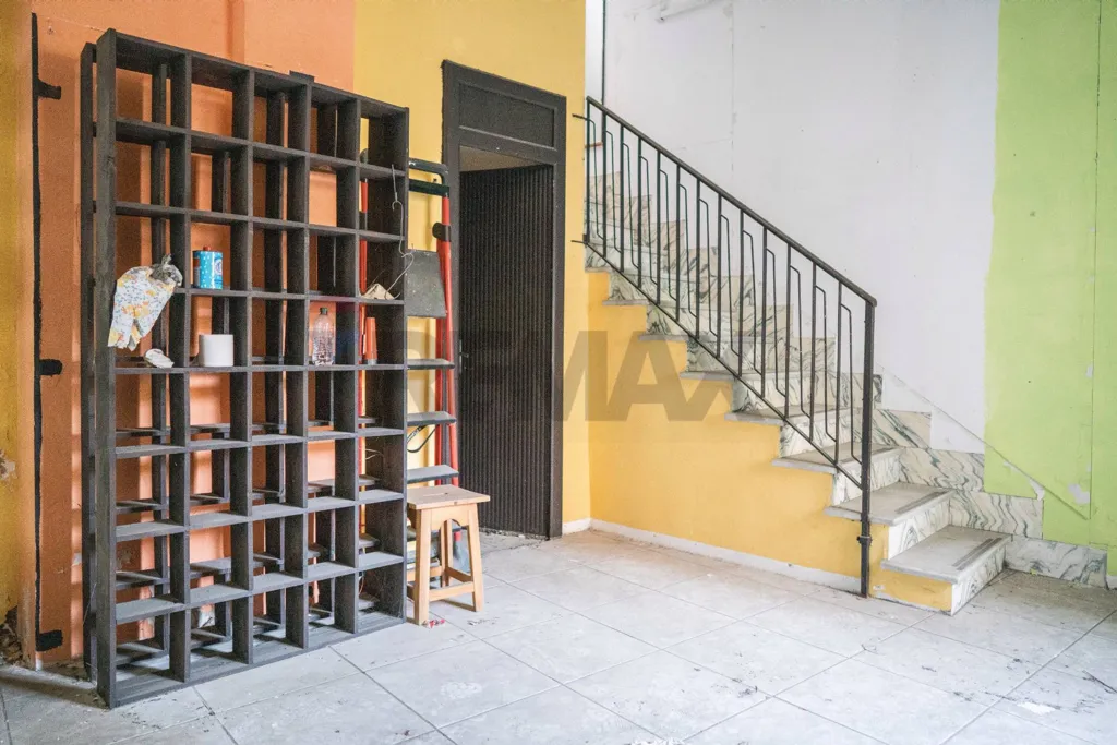 Toad - Commercial Property with Three Floors in Enna Alta