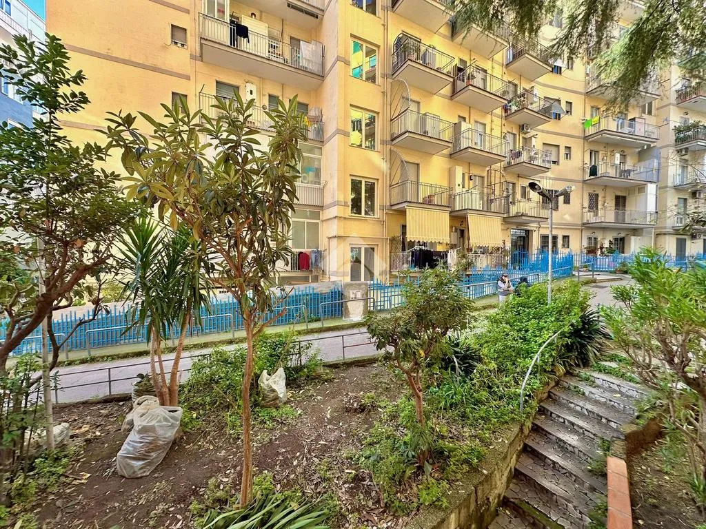 Balcon - Studio Flat for Rent in Central Naples