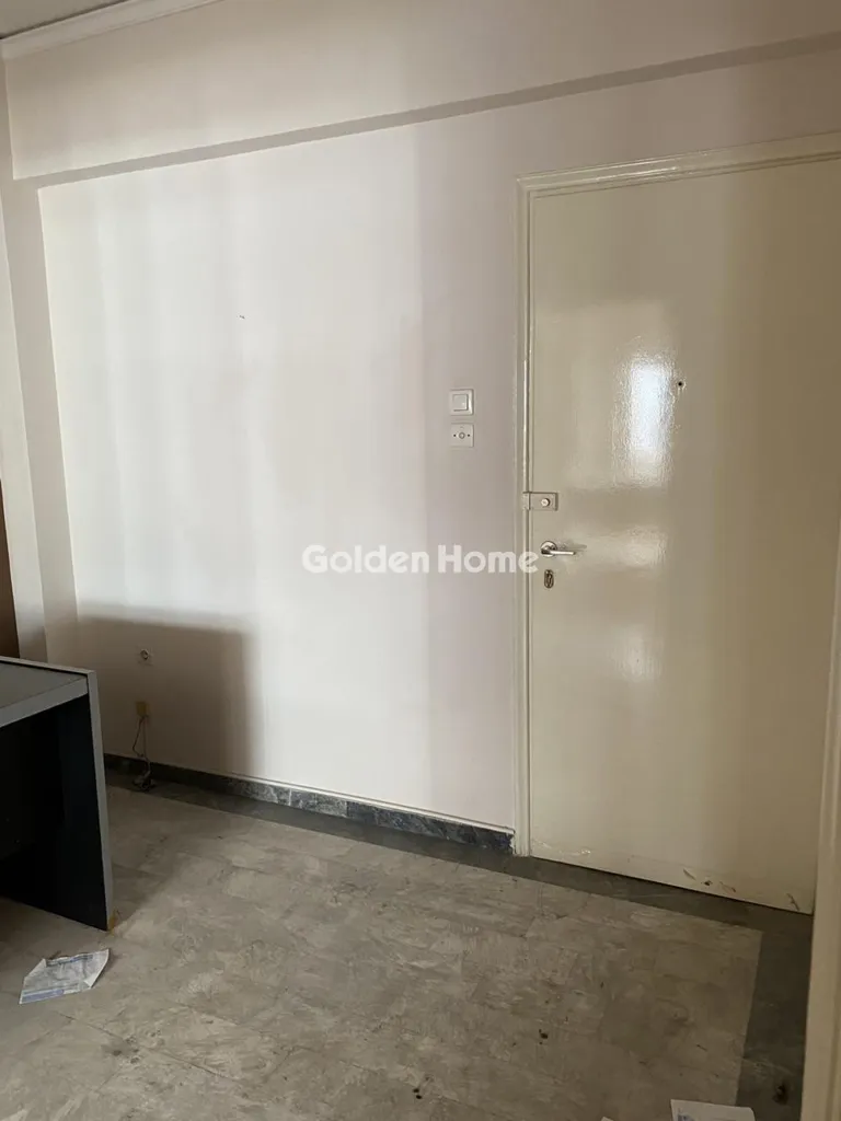 Toad - Office Space with High Ceilings in Kallithea