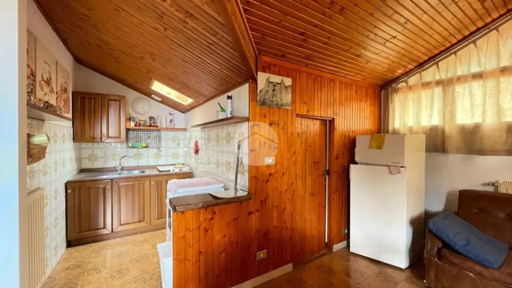 Cuisine - Bright 2-Bedroom Apartment with Lift in Baiardo