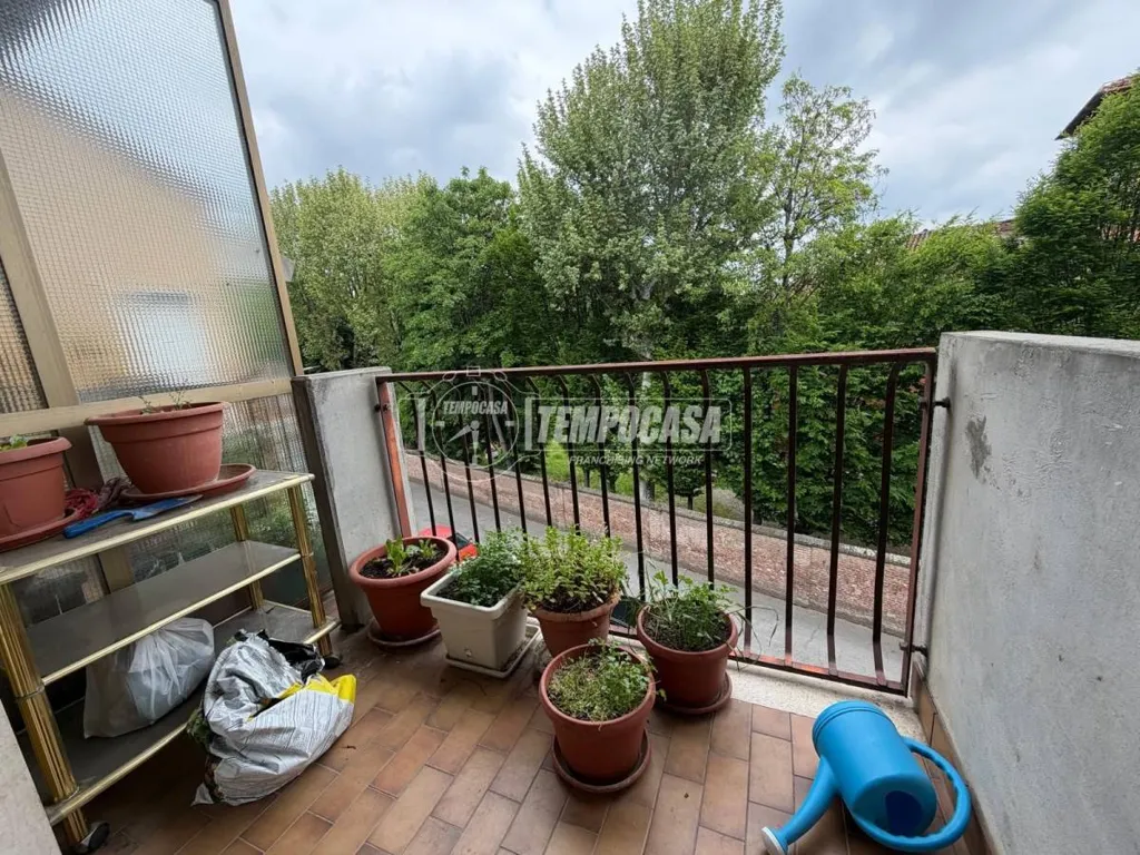 Balcon - Bright Apartment with Balcony in Centallo