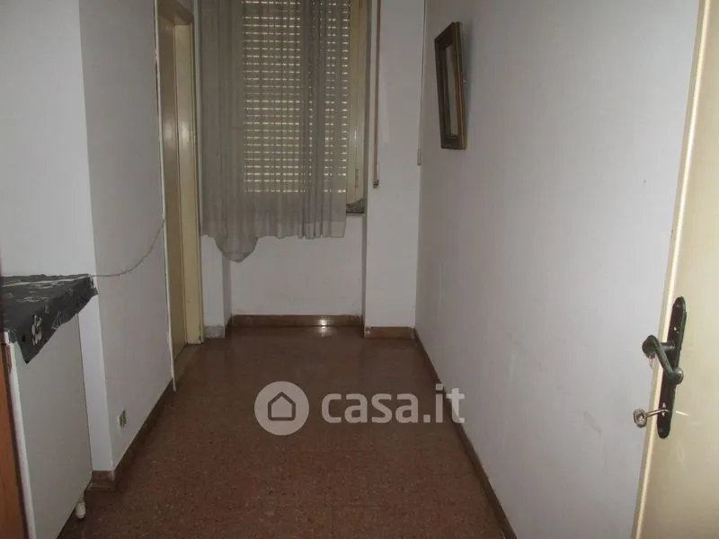 Ingresso - Appartamento con due balconi nel centro di Pescara