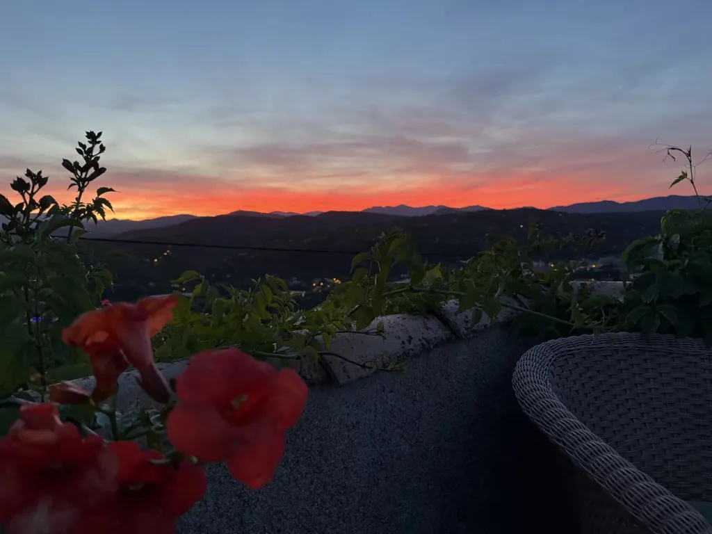 Terrasse - Maison avec Vue Montagnes et Piscine à Bédarieux