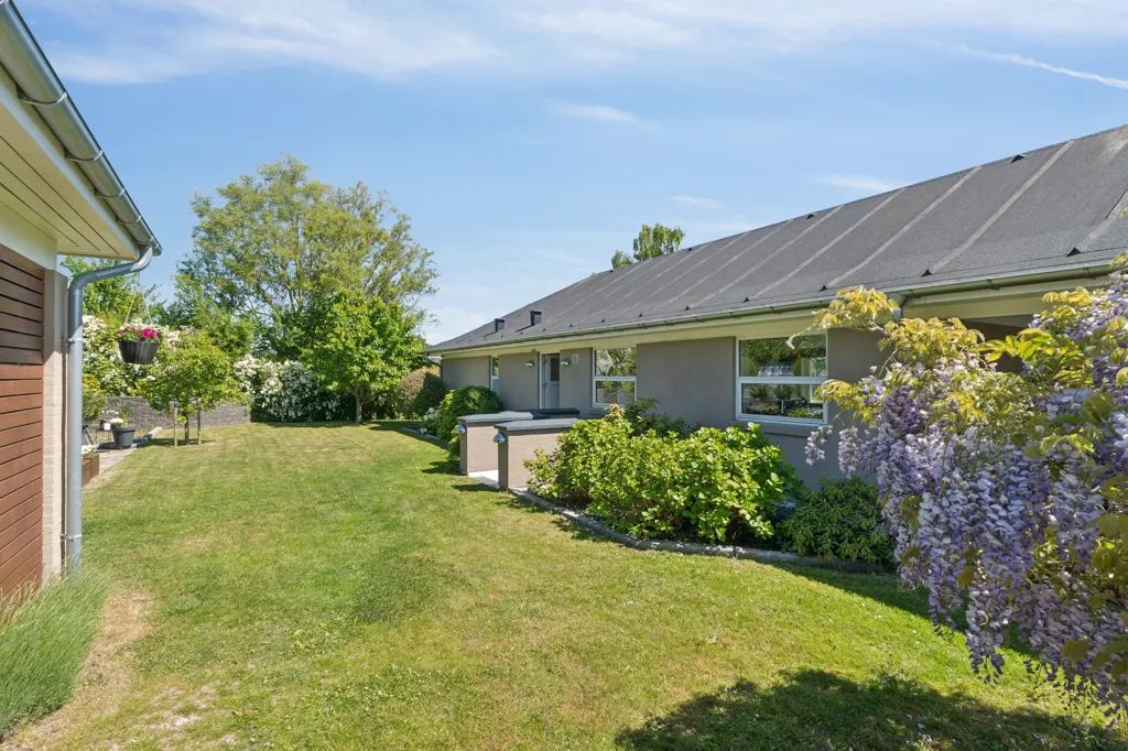 Aed - Renovated Villa with City View in Vejby