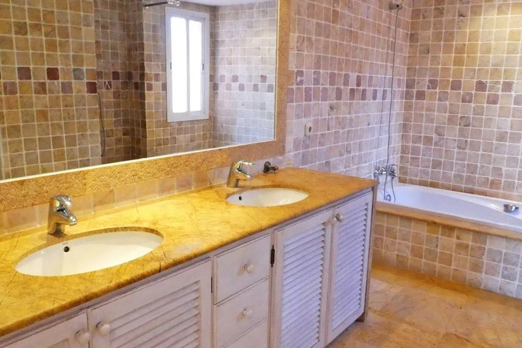 Salles de bain - Duplex Penthouse with Pool in Guadalmina
